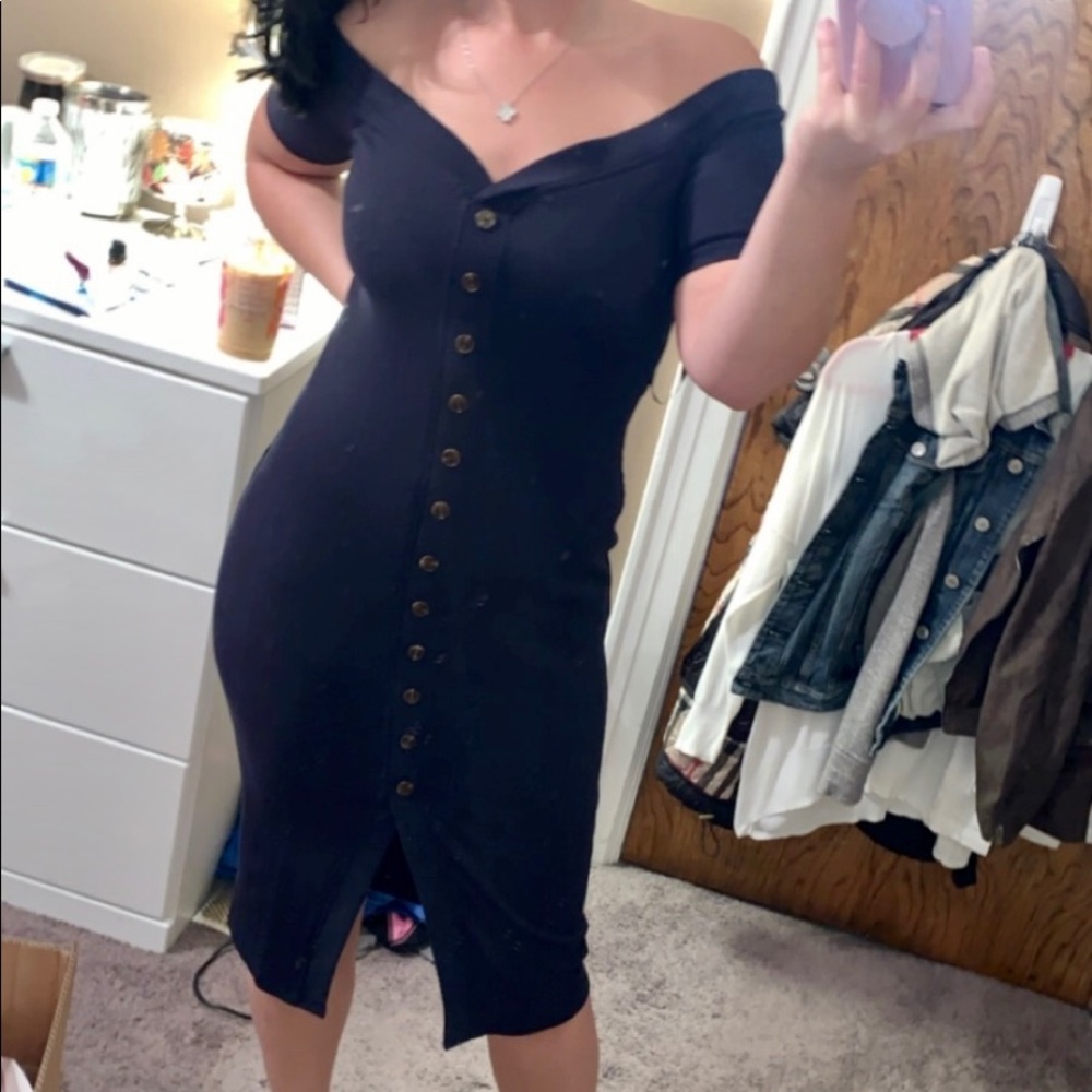 New LuLus Navy Button Off The Shoulder Midi Dress